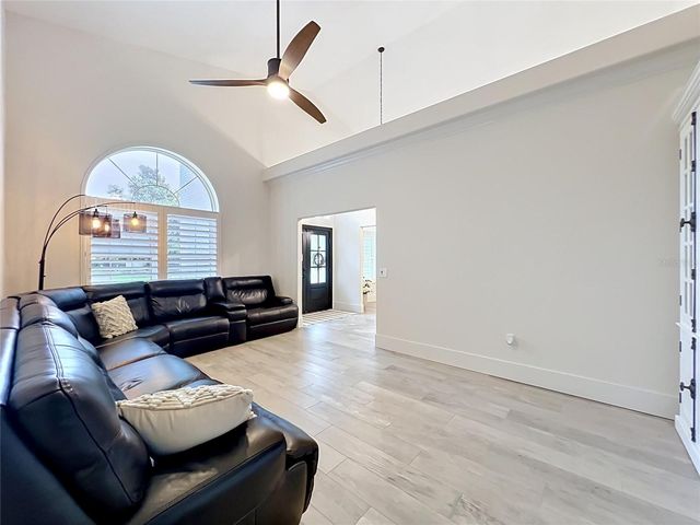 34449 PARKVIEW AVENUE, Eustis, FL 32736