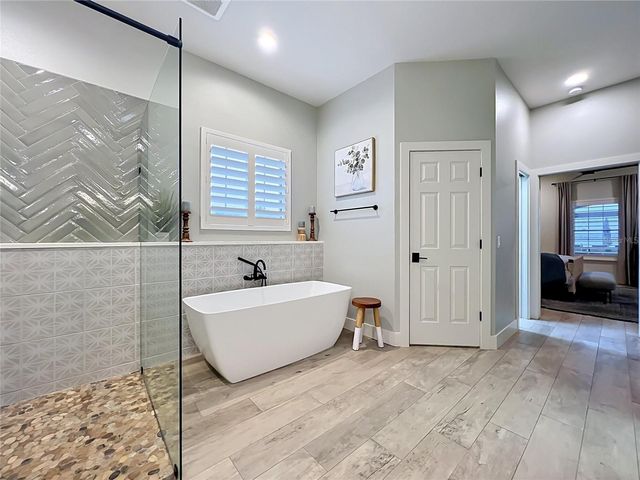 34449 PARKVIEW AVENUE, Eustis, FL 32736