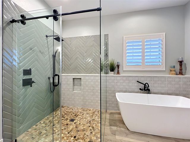 34449 PARKVIEW AVENUE, Eustis, FL 32736