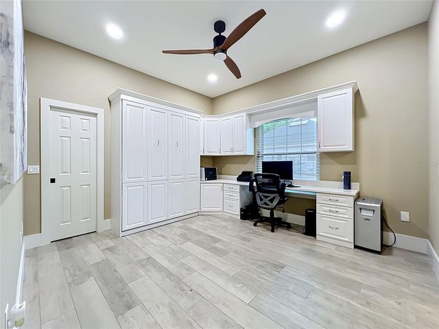 34449 PARKVIEW AVENUE, Eustis, FL 32736