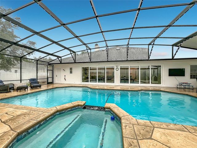 34449 PARKVIEW AVENUE, Eustis, FL 32736