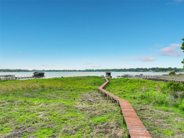 34449 PARKVIEW AVENUE, Eustis, FL 32736