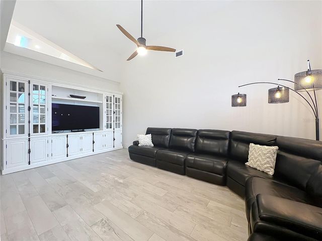 34449 PARKVIEW AVENUE, Eustis, FL 32736