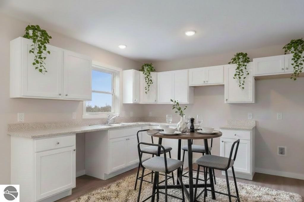 Image 2 of property listing at 62 Robin Drive, Traverse City, MI 49685