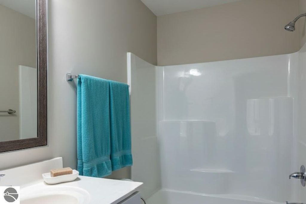 Image 8 of property listing at 62 Robin Drive, Traverse City, MI 49685