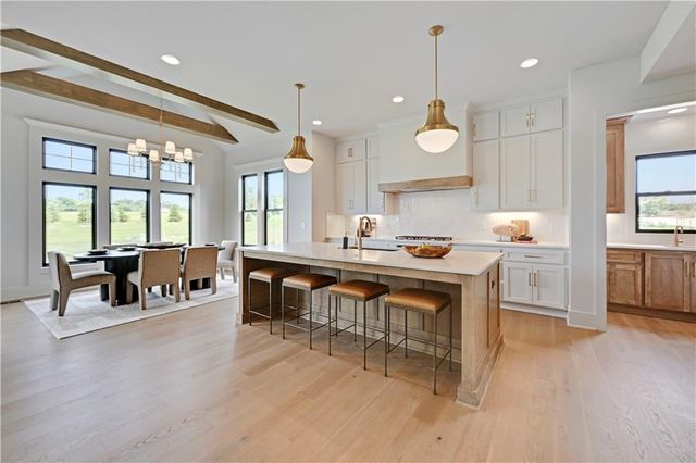 17325 Earnshaw Street, Overland Park, KS 66221