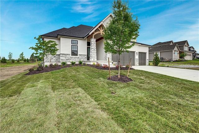 17325 Earnshaw Street, Overland Park, KS 66221