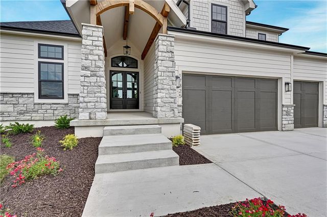 17325 Earnshaw Street, Overland Park, KS 66221