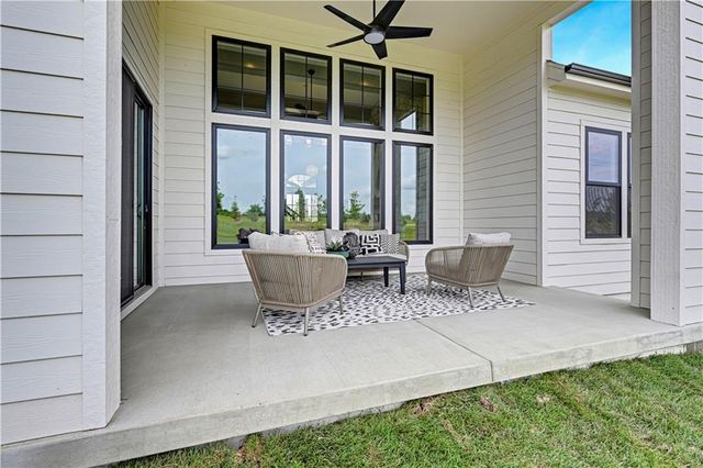 17325 Earnshaw Street, Overland Park, KS 66221
