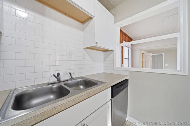 2704 E 4th Street, Tulsa, OK 74104