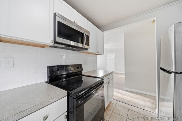 2704 E 4th Street, Tulsa, OK 74104