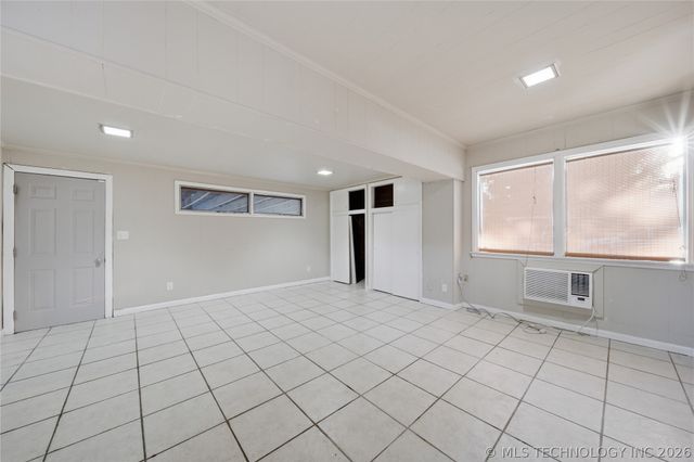 2704 E 4th Street, Tulsa, OK 74104