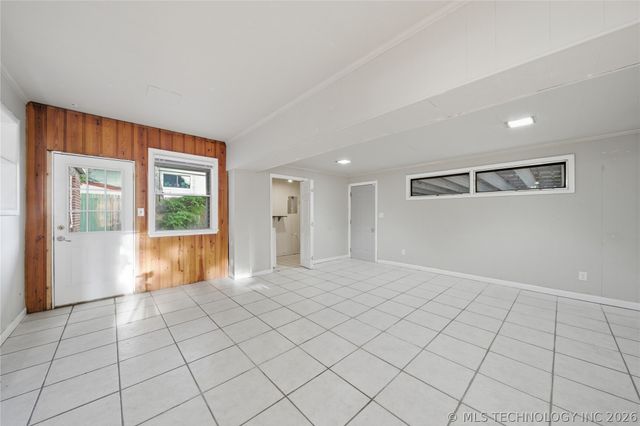 2704 E 4th Street, Tulsa, OK 74104