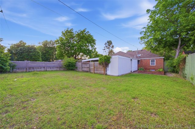 2704 E 4th Street, Tulsa, OK 74104