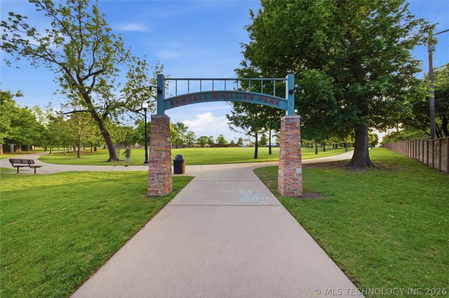 2704 E 4th Street, Tulsa, OK 74104