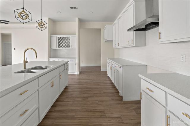 409 W La Pointe Avenue, Mission, TX 78573