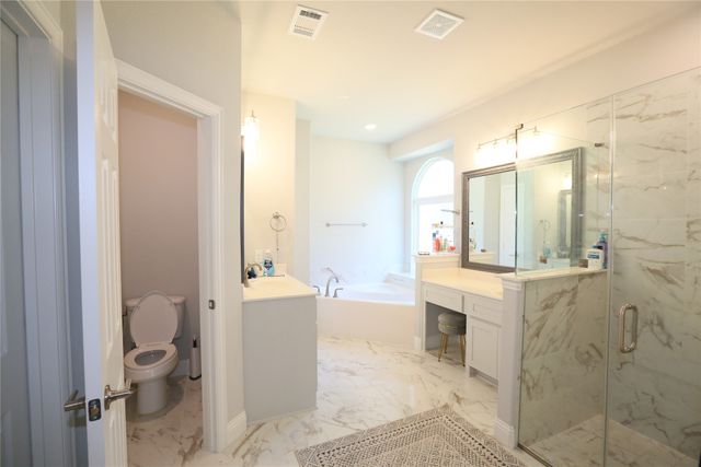 6713 Rockshire Drive, Fort Worth, TX 76123