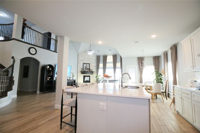 6713 Rockshire Drive, Fort Worth, TX 76123