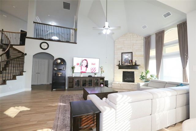 6713 Rockshire Drive, Fort Worth, TX 76123