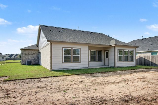 414 Wellshire Drive, West Columbia, TX 77486