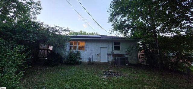 42 Shady Lane, Spartanburg, SC 29302