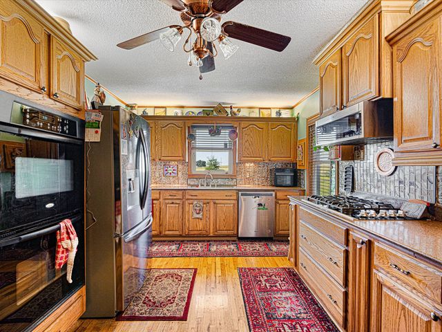 117 County Road 2646, Decatur, TX 76234