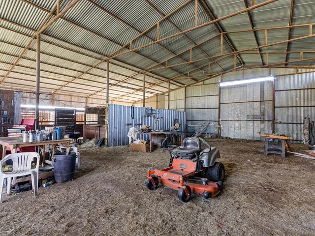 117 County Road 2646, Decatur, TX 76234