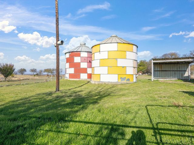 117 County Road 2646, Decatur, TX 76234