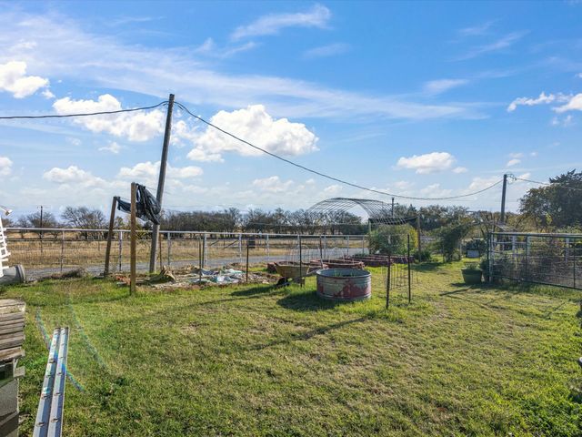 117 County Road 2646, Decatur, TX 76234