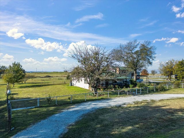 117 County Road 2646, Decatur, TX 76234