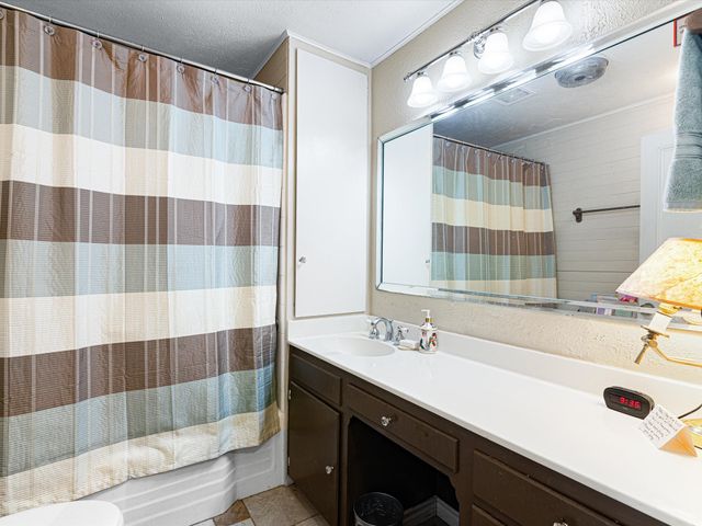 117 County Road 2646, Decatur, TX 76234