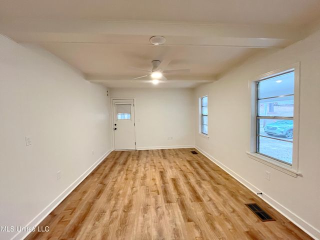 204 Charline Drive, Pearl, MS 39208