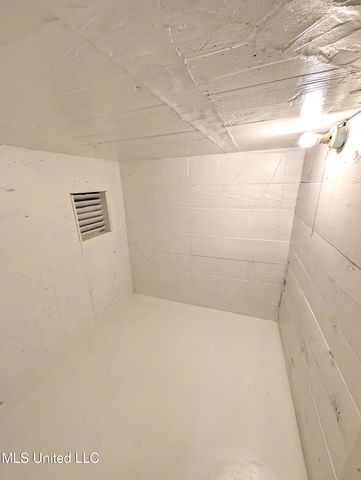 204 Charline Drive, Pearl, MS 39208