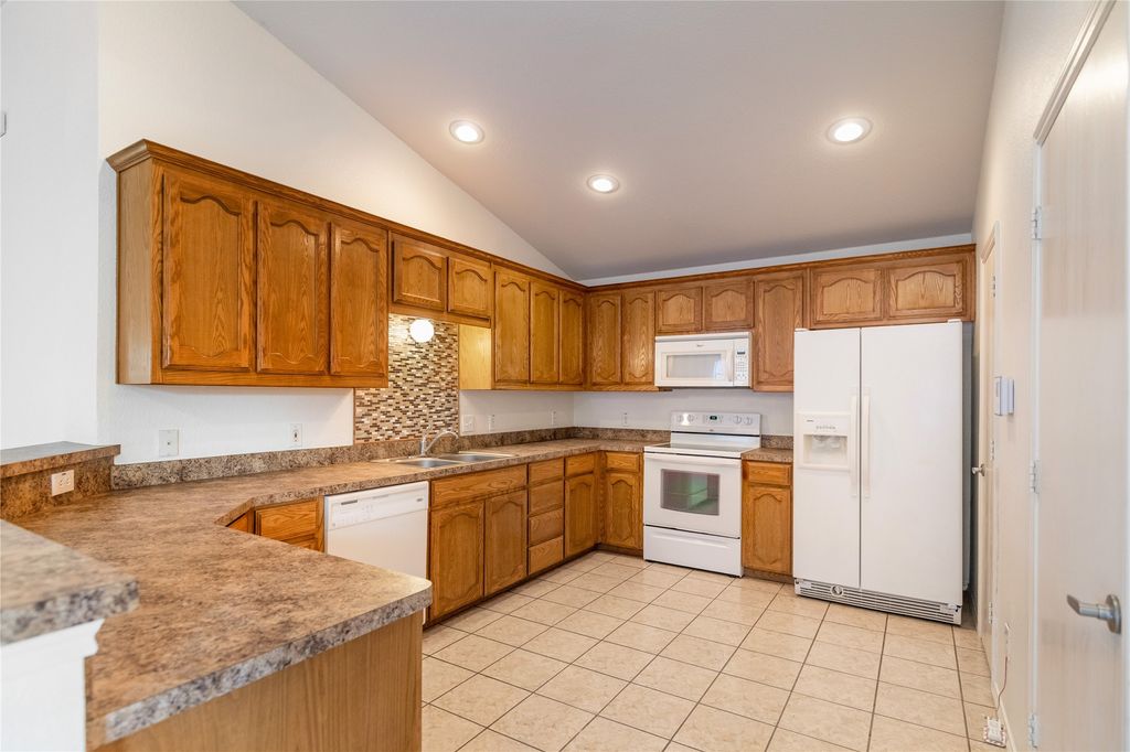 6037 Melanie Drive, Fort Worth, TX 76131 — photo 4