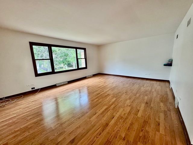1630 McGovern Street 2S, Highland Park, IL 60035