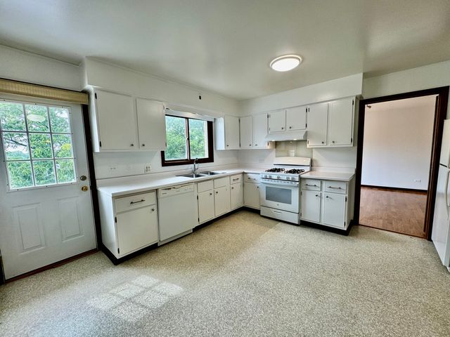 1630 McGovern Street 2S, Highland Park, IL 60035