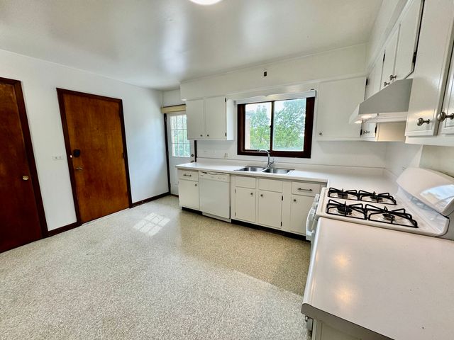 1630 McGovern Street 2S, Highland Park, IL 60035
