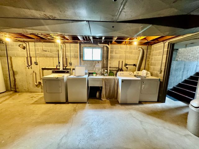 1630 McGovern Street 2S, Highland Park, IL 60035