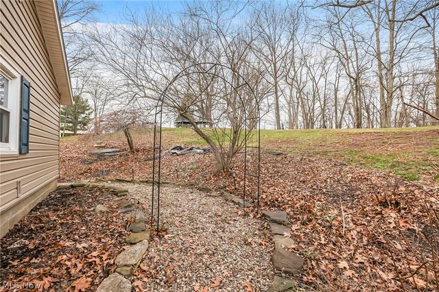 60079 Hickory Trail, Senecaville, OH 43780