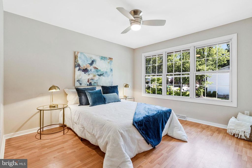Image 12 of property listing at 7936 COVINGTON AVE, Glen Burnie, MD 21061