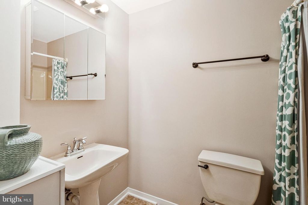 Image 13 of property listing at 7936 COVINGTON AVE, Glen Burnie, MD 21061