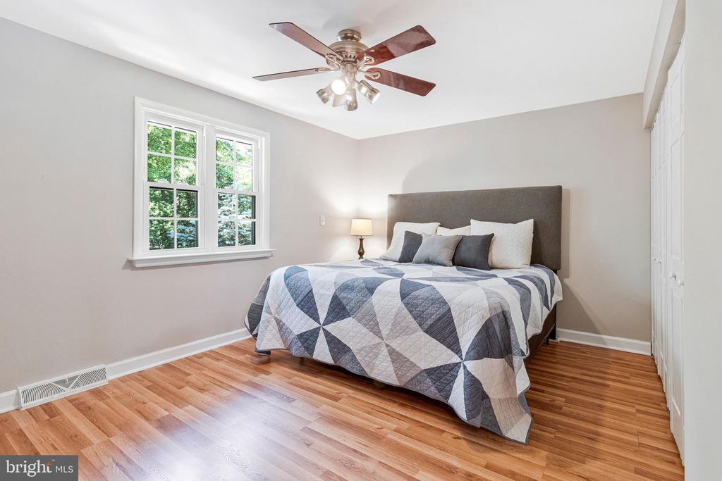 Image 14 of property listing at 7936 COVINGTON AVE, Glen Burnie, MD 21061