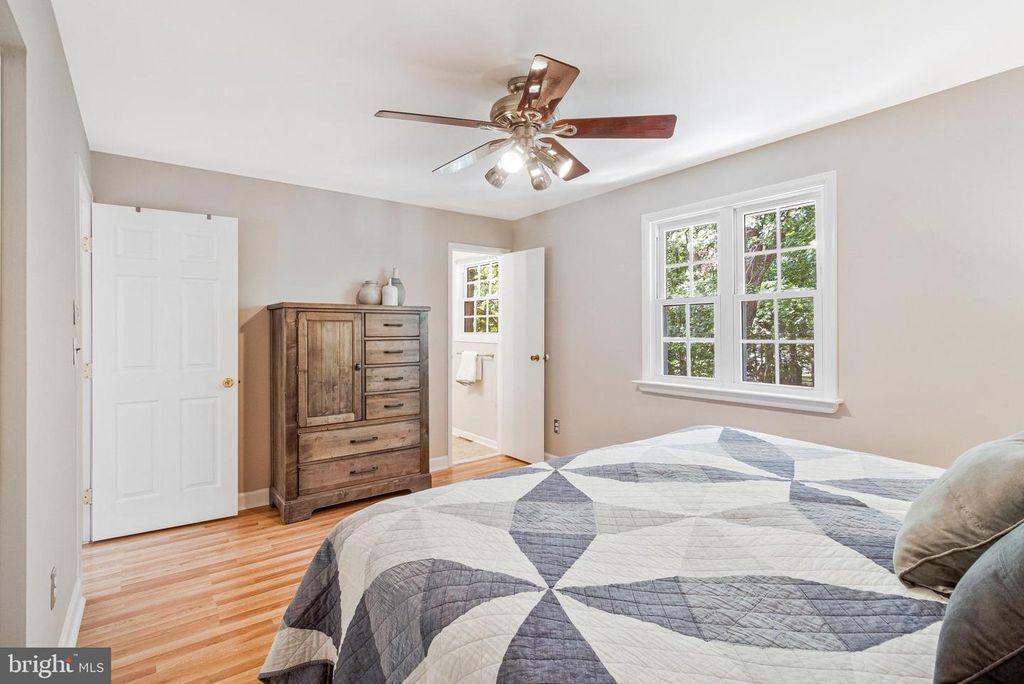 Image 15 of property listing at 7936 COVINGTON AVE, Glen Burnie, MD 21061