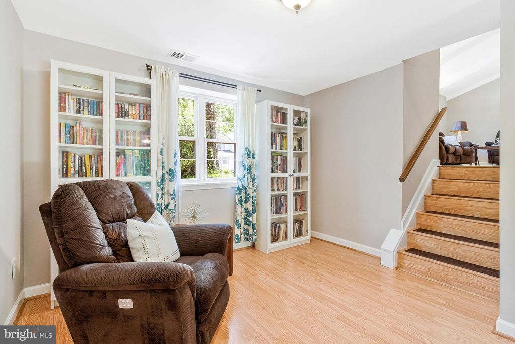 Image 20 of property listing at 7936 COVINGTON AVE, Glen Burnie, MD 21061