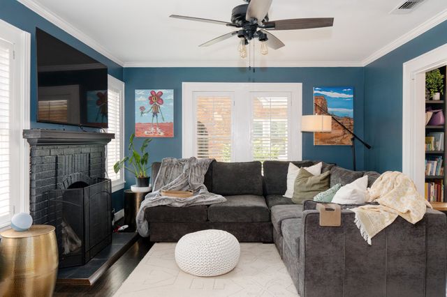 4112 Pershing Avenue, Fort Worth, TX 76107
