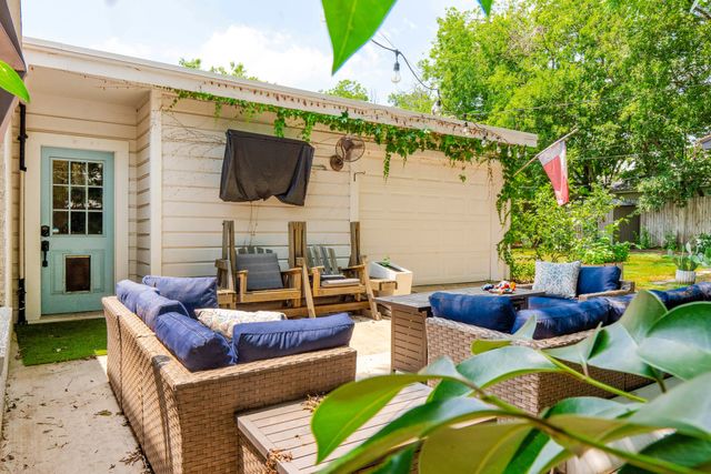 4112 Pershing Avenue, Fort Worth, TX 76107