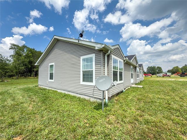 5719 N Richmond Road, Pierpont, OH 44082