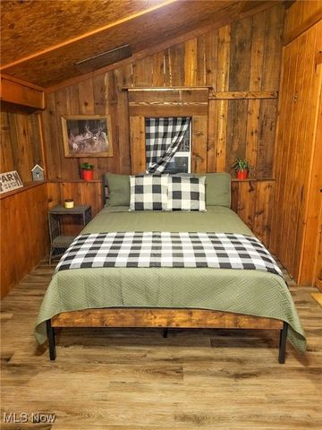 5719 N Richmond Road, Pierpont, OH 44082