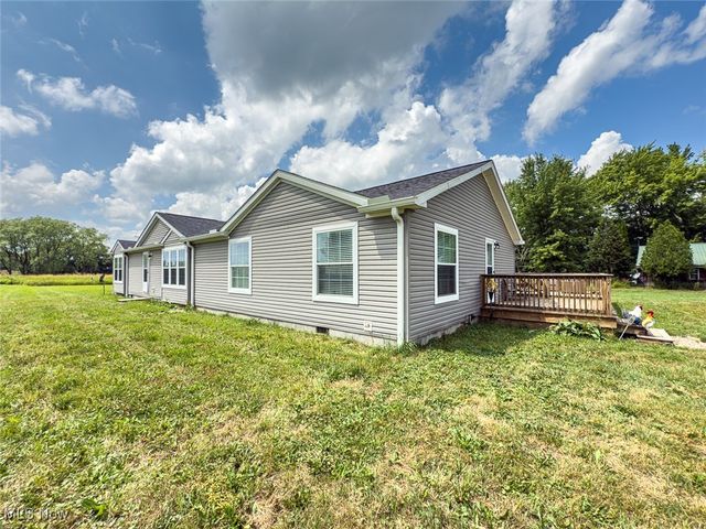 5719 N Richmond Road, Pierpont, OH 44082