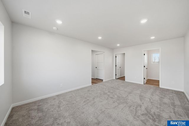 4930 N 35Th Court, Lincoln, NE 68504